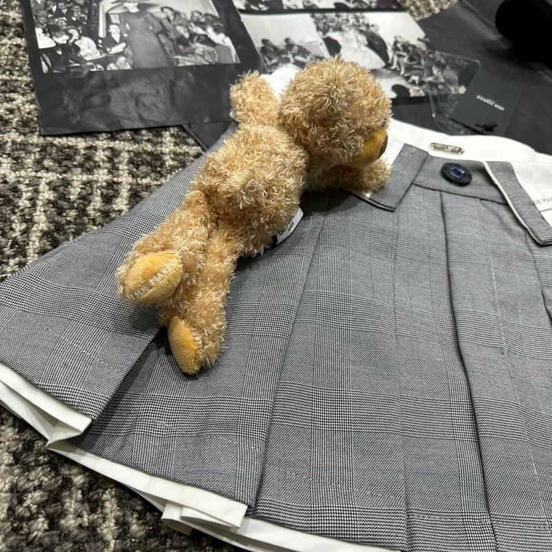 Chân váy 13de marzo kẻ ghi