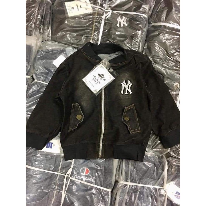 KHOÁC GIẢ JEAN BÉ TRAI