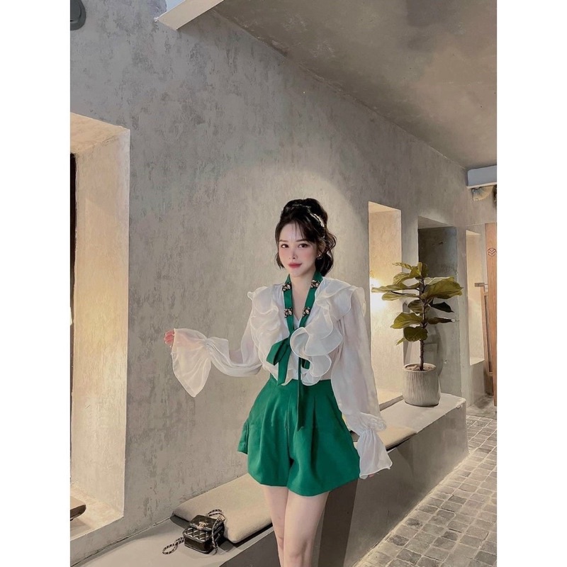 Sét bộ đồ nữ áo sơ mi họa tiết ong cột nơ quần đùi trẻ trung Vip 55