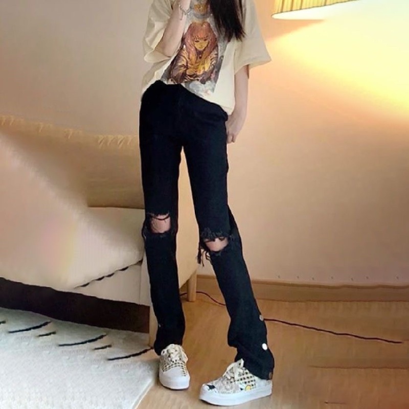 Quần jeans ống rộng rách gối màu đen