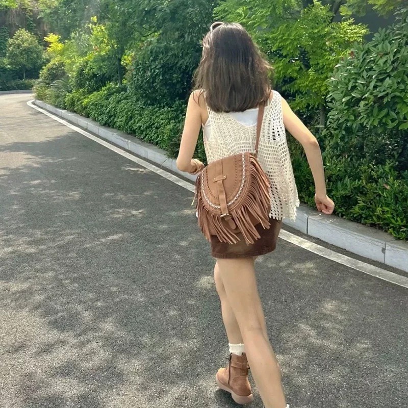 TÚI DA LỘN TUA RUA DÁNG BẦU MÀU NÂU VINTAGE