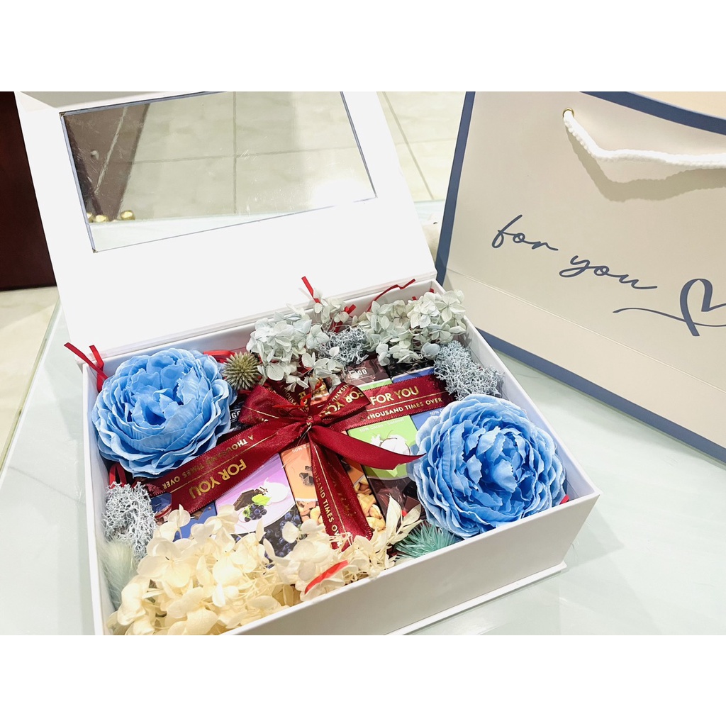 [HOẢ TỐC]Set qùa tặng 5 hộp Chocolate 20g kèm hoa trang trí tự chọn FIGO, qùa tặng 8/3 sinh nhật