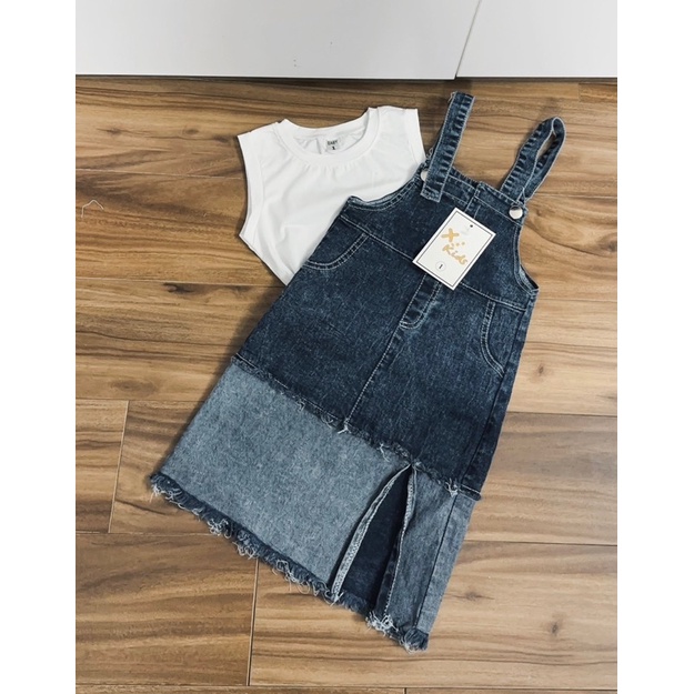 Set váy yếm kèm áo bé