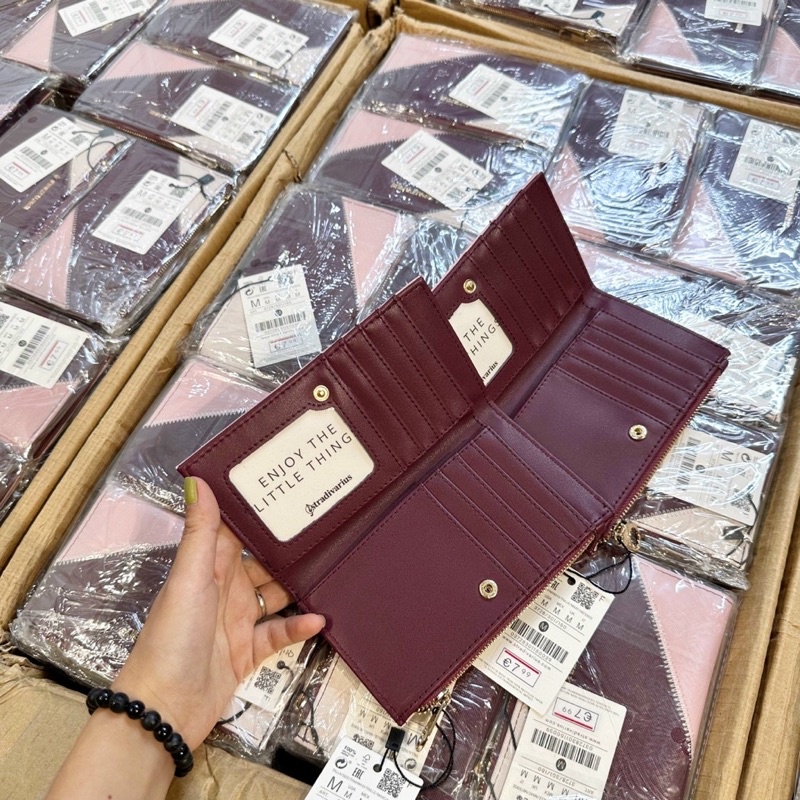 Ví Stradivariu auth