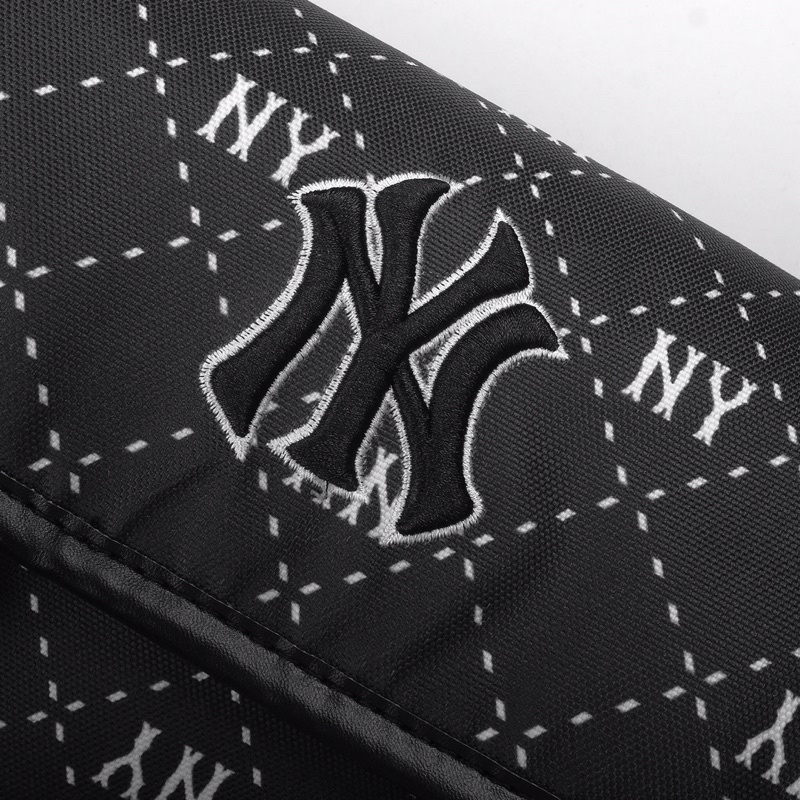 Cặp MLB MONOGRAM Logo Thêu 3D ACADEMY BAG NY Chất Liệu Polyester | BÁNH MÌ STORE | Cặp MLB Đi Học Màu Đen