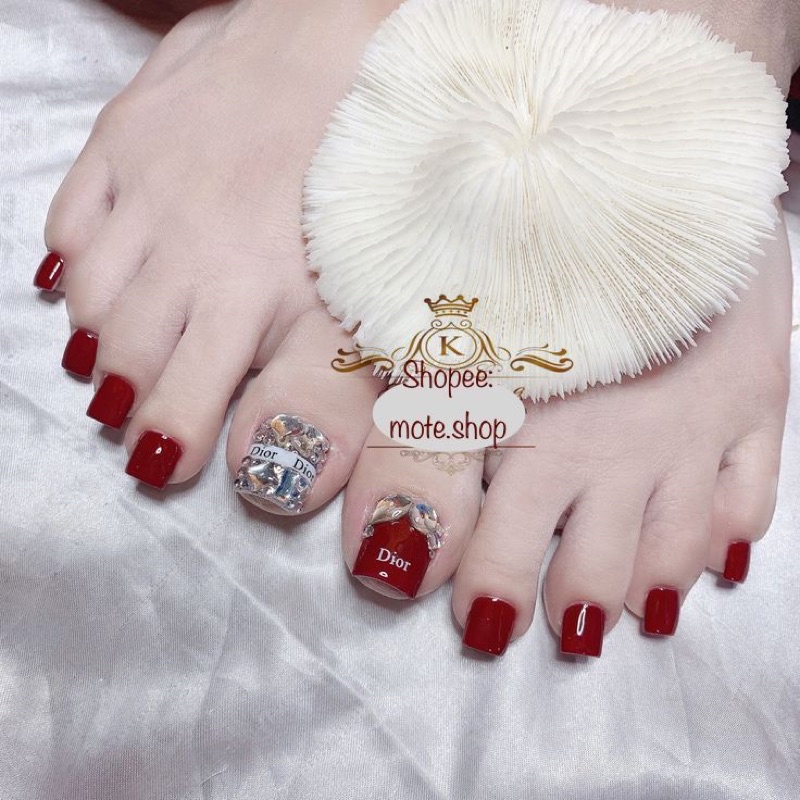 Nailbox - Móng chân úp nails đỏ đô phối đá
