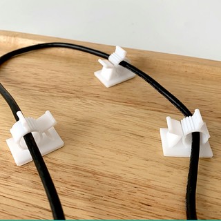 Móc dán cố định dây điện văn phòng