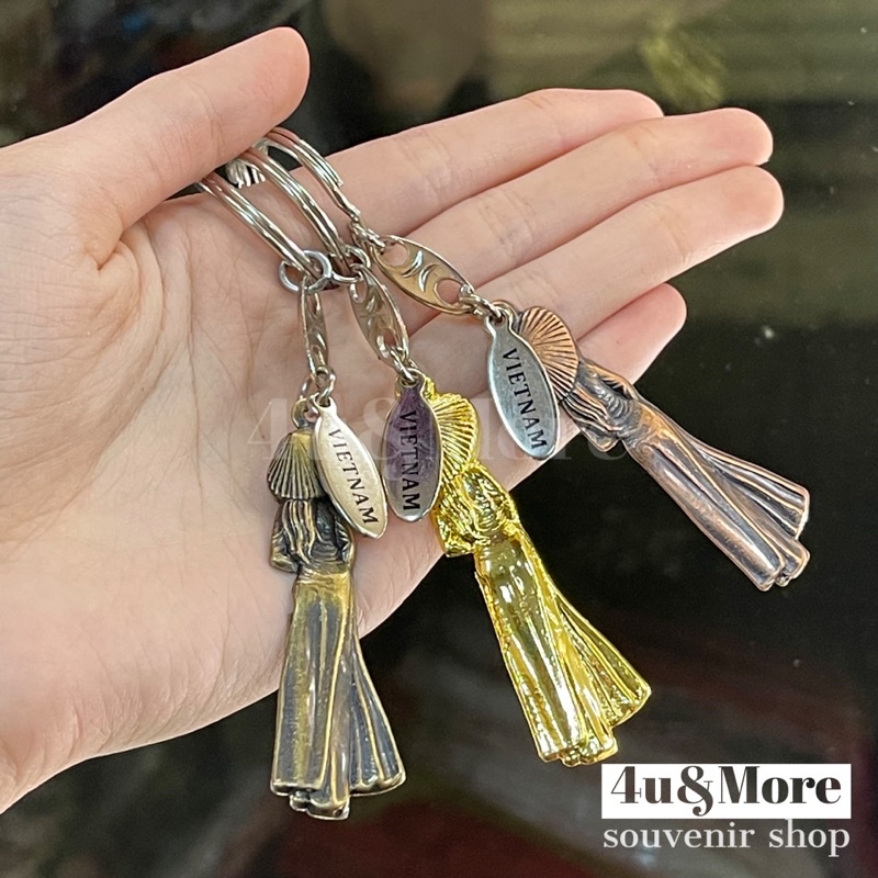 Móc khoá đồng cô gái áo dài nón lá Việt Nam