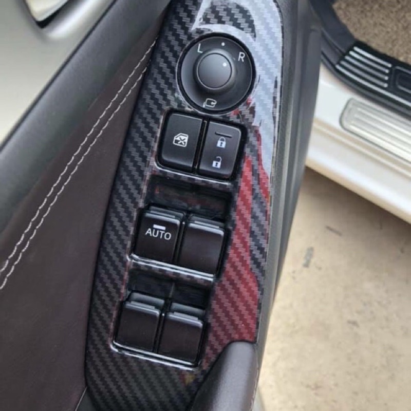 Ốp bảng lên xuống kính, bảng hộp số Mazda 3 bản fl cuối 2017-2019