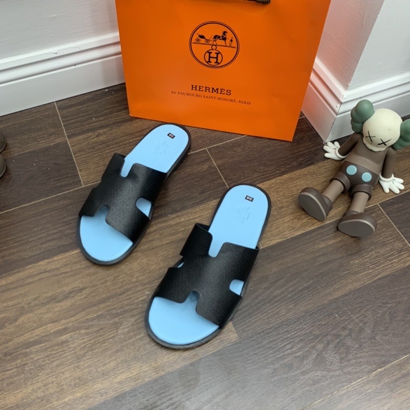 Dép HM Nam Phiên Bản Màu Xanh Quai Da Kiểu Dáng Thời Trang Đi Thoáng Chân