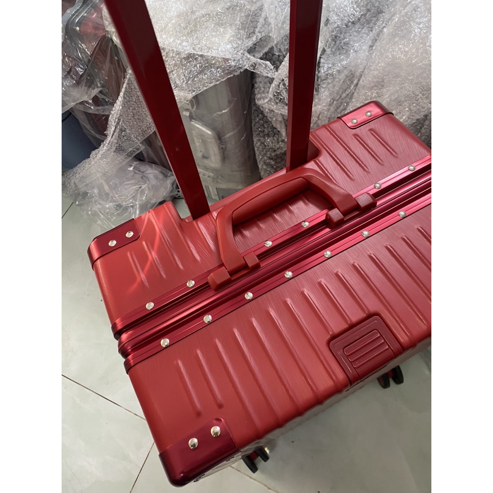 👉👉👉SỐ LƯỢNG CÓ HẠN  Vali Khung Nhôm Khóa Sập Còn "Tồn Kho" Nên Nay Xổ Ra Bán Rẻ Cho Cả Nhà👈👈👈