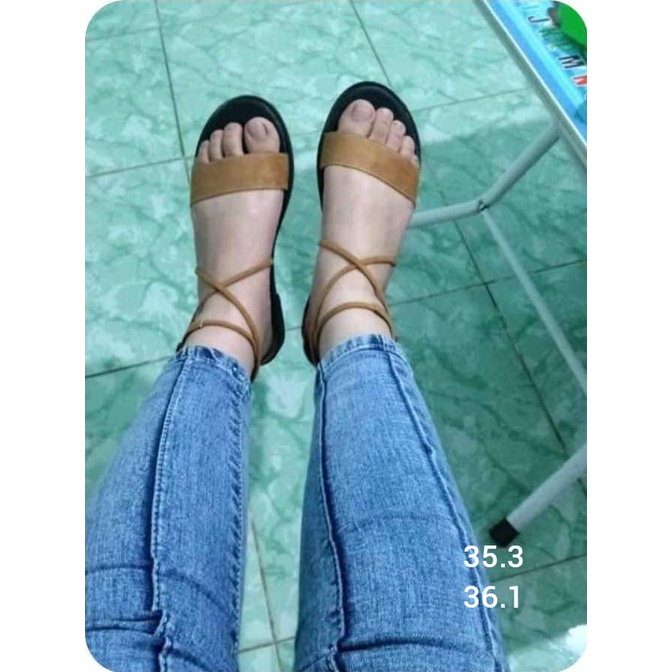 Sandal snc bản ngang quai chéo đế bằng