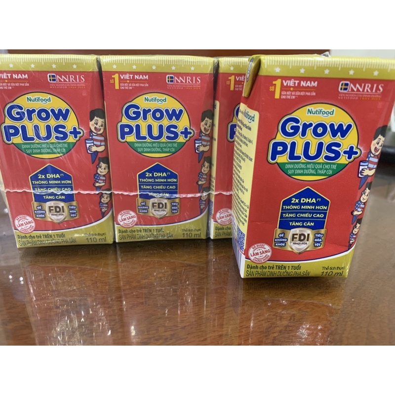 sữa bột pha sẵn NutiFood Grow Plus đỏ thùng 48 hộp