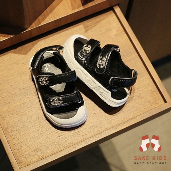 Sandal chống vấp bé gái, Dép tập đi quai dán phối khóa CC dễ thương đế chống trơn trượt cho bé từ 0-2 tuổi M210