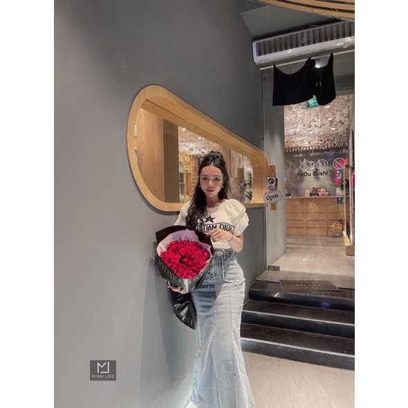 Áo len tay bèo tầng xinh xỉu luôn ạ, mẫu hot mới về hàng | BigBuy360 - bigbuy360.vn