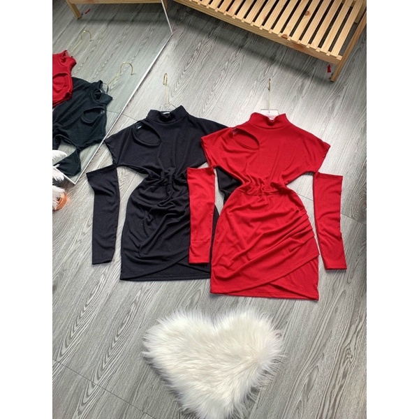 Đầm Body nữ hở khoét vai cổ lọ tay ngắn cá tính