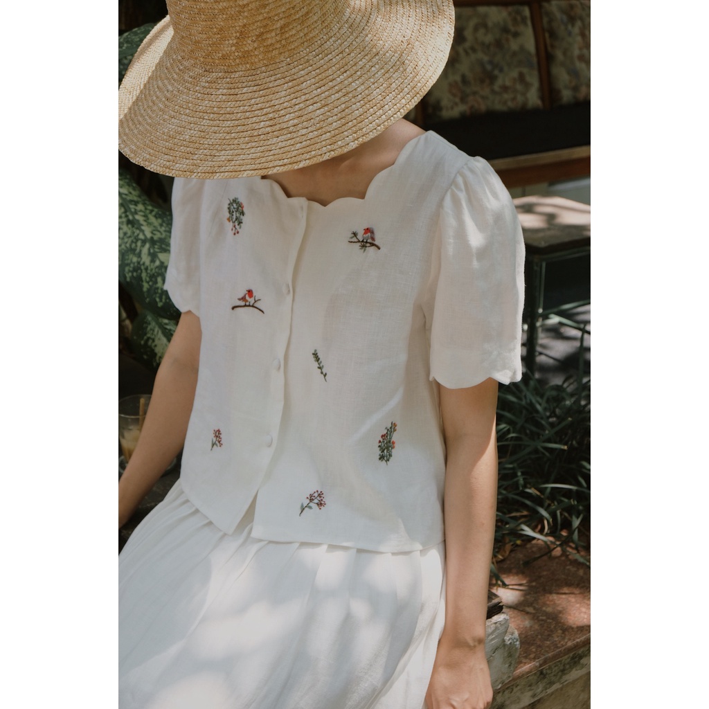 Cỏ Lau - Áo cổ lượn sóng Wind Top