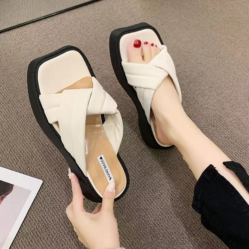 Dép lê nữ giày đi biển mũi vuông đế dày đi bên ngoài mùa hè 2023