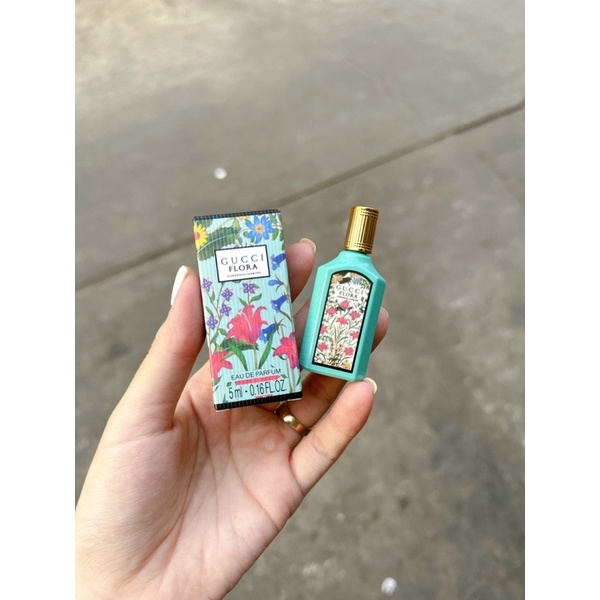 Nước hoa mini size nhỏ gọn chiết
