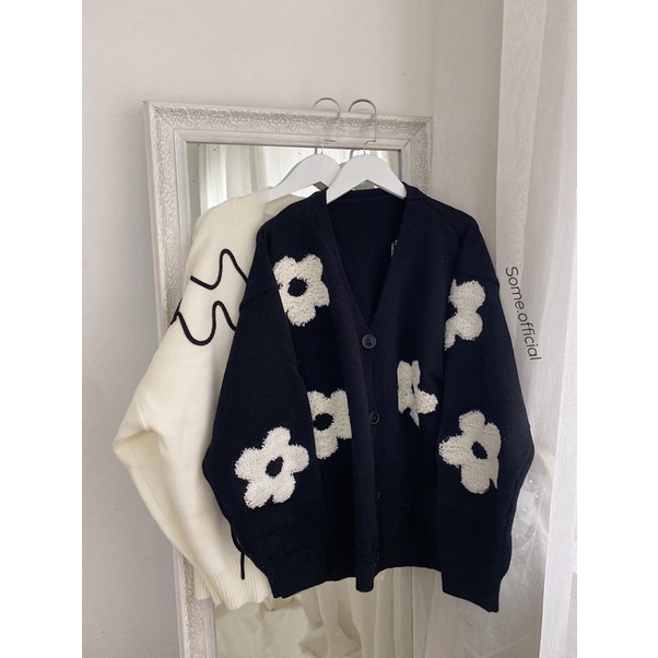 Khoác len thêu bông hoa