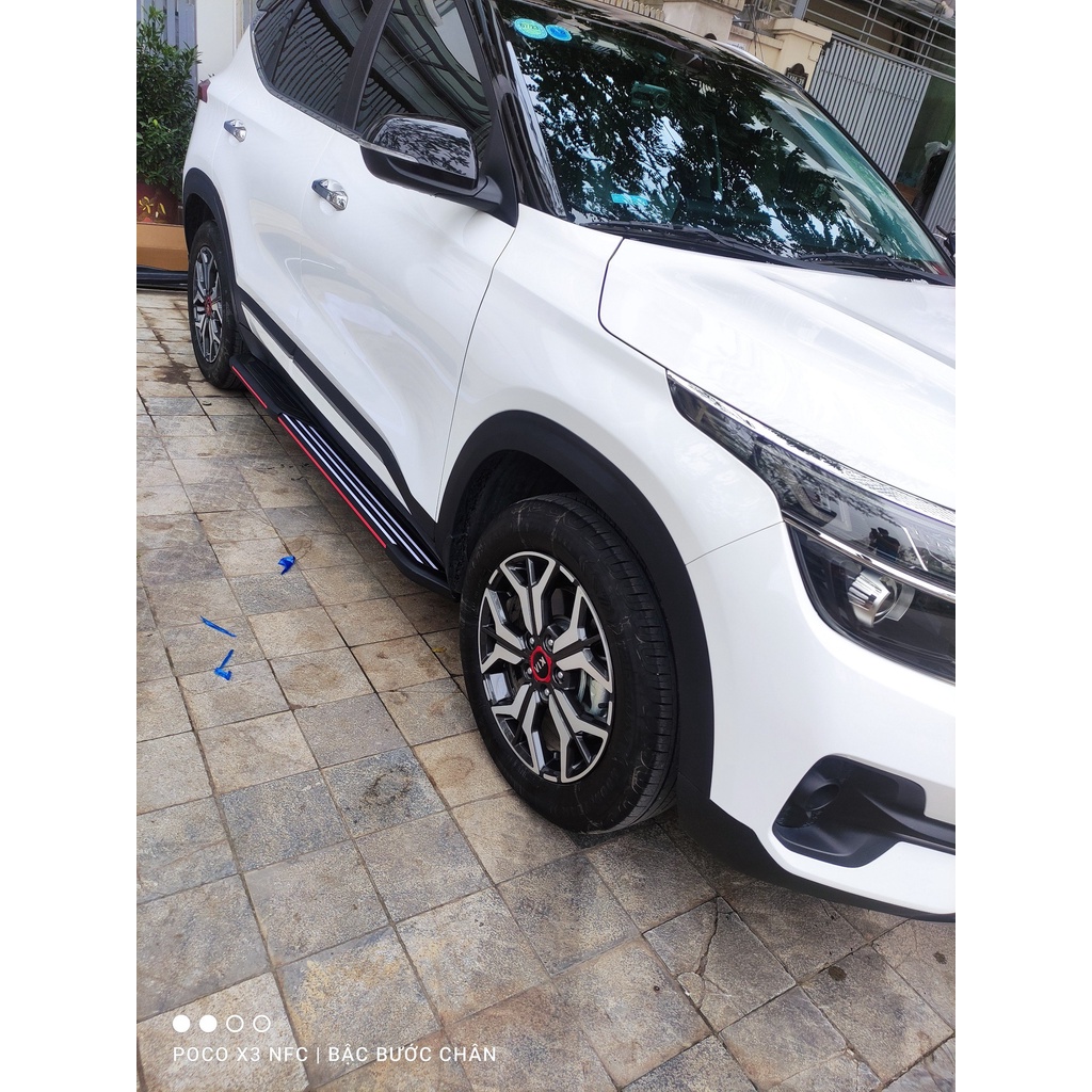 Bậc lên xuống, bệ bước chân ô tô KIA SONET 2021-2022. Mẫu nhôm đúc BW