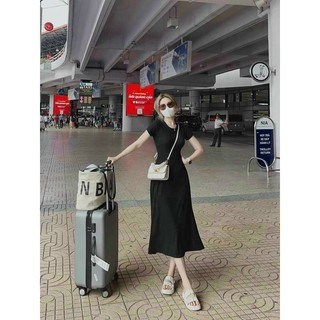 Váy ôm body đuôi cá xẻ sườn
