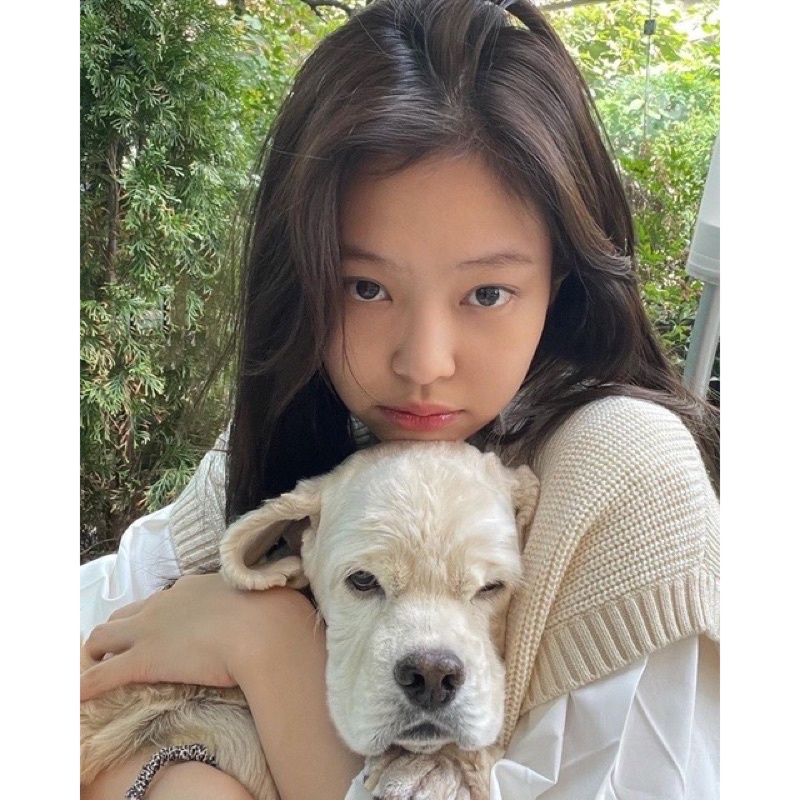 Áo gile len CK màu kem giống Jennie Blackpink, Quỳnh Anh