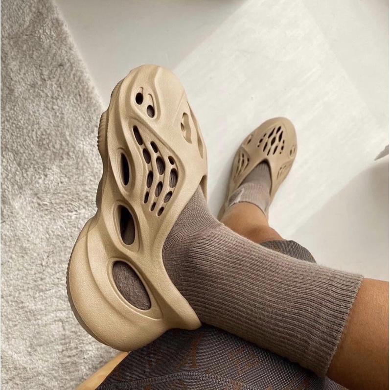 Giày 𝘼𝘿𝙄𝘿𝘼𝙎 Foam orche GW3354