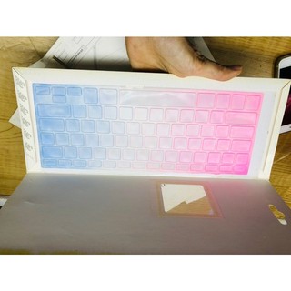 Tấm phủ bàn phím macbook màu