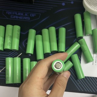 Pin 25R mới 100% ( hàng chính hãng )