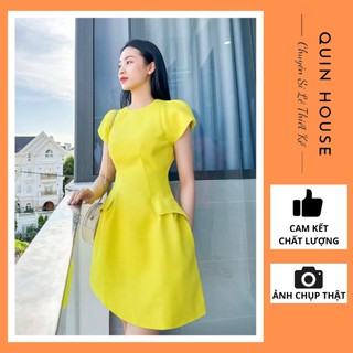 Đầm công sở Thiết Kế tay ngắn cổ V dáng xòe màu vàng chanh sang trọng, kiểu dáng đơn giản -  Quin House