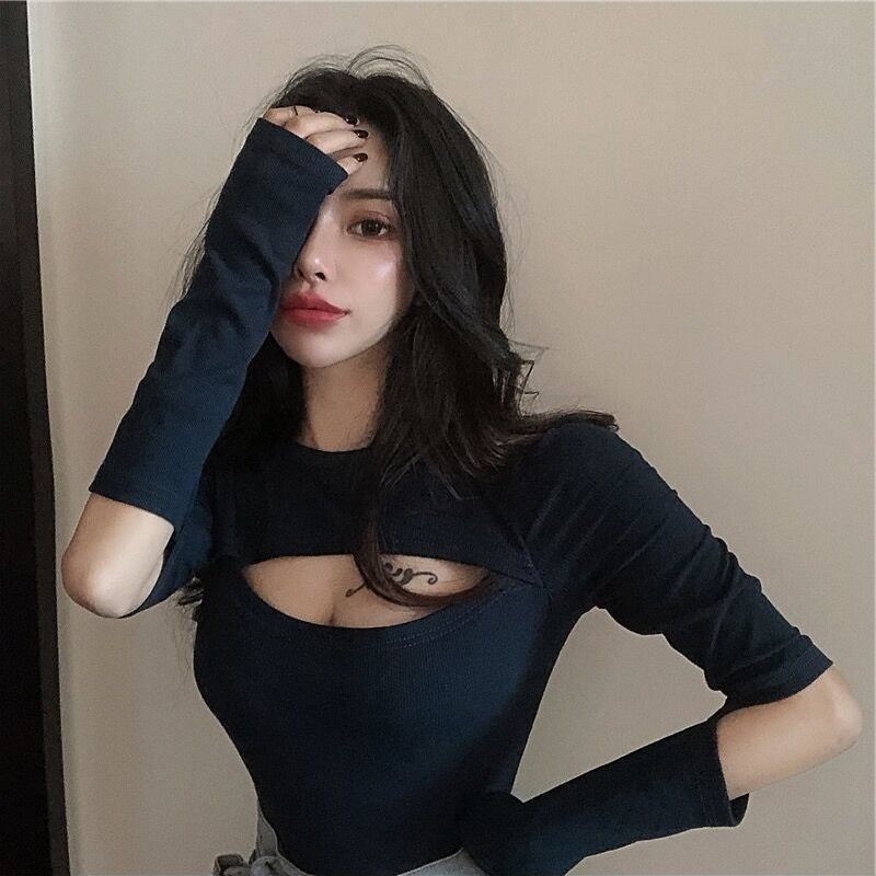 Áo phông dài tay bó sát có lỗ khoét sâu khoe ngực instagram cho nữ áo mặc trong thu đông áo mẫu ngắn