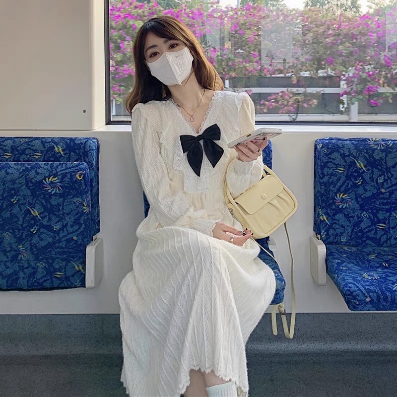 Đầm dài đính nơ tiểu thư