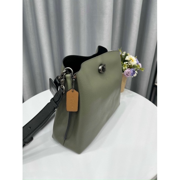 Túi xách da thật công sở Coach Willow màu xanh rêu