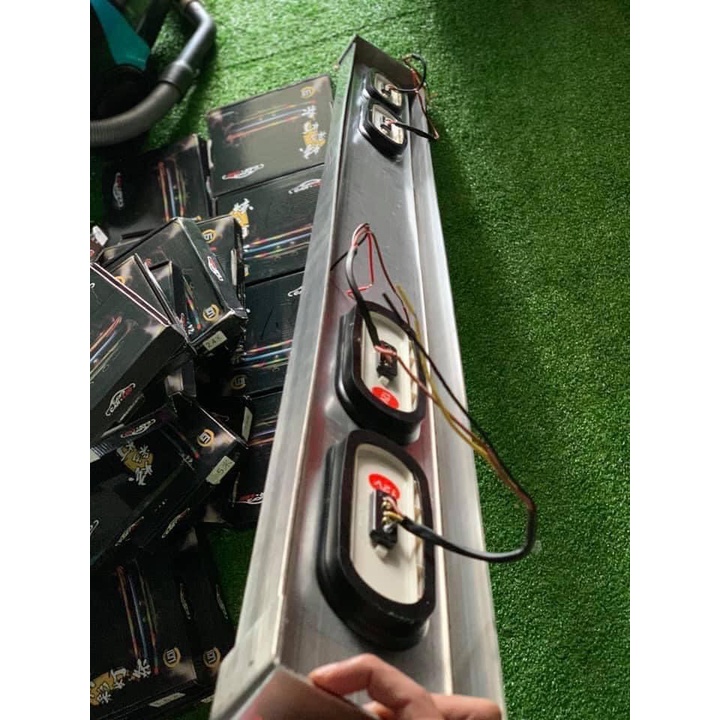 Cản sau xe tải inox 4 đèn 2 chế độ có đèn12v và 24v