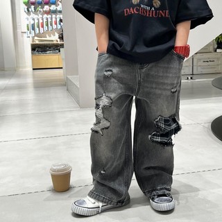 Order-quần jeans đen rách siêu ngầu cho bé trai hàng quảng châu