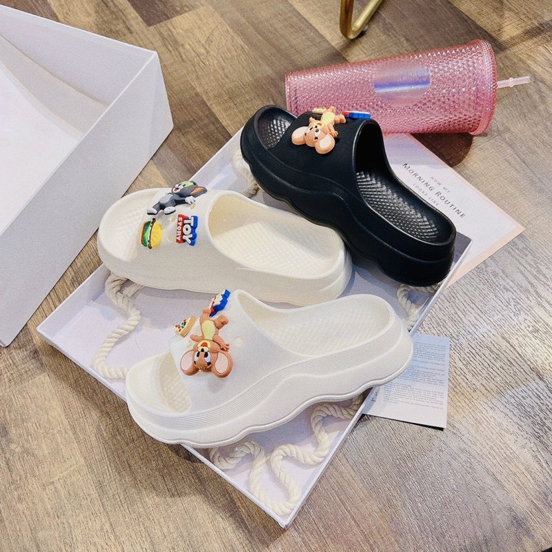 🔥BÁNH MÌ  CO STICKER LOẠI 1- DÉP ĐÚC  NỮ CHẤT LƯỢNG🔥 DÉP ĐI MƯA, DÉP ĐI TRONG NHÀ 🔥