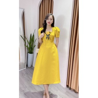 Đầm thiết kế chất Tafta dáng xoè dài đính hoa ngực cao cấp