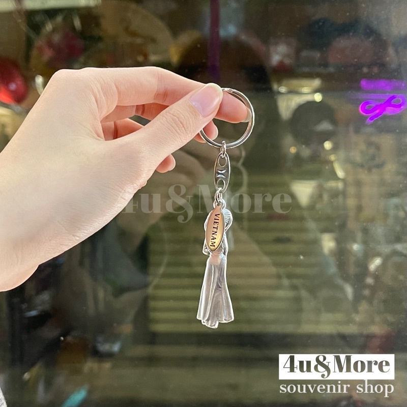 Móc khoá đồng cô gái áo dài nón lá Việt Nam