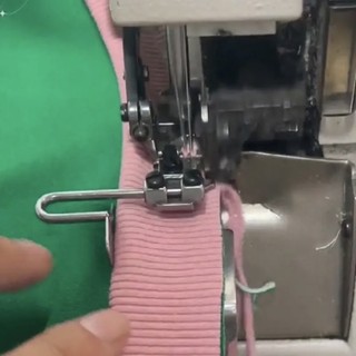 Chân vịt diễu máy vắt sổ 4 chỉ