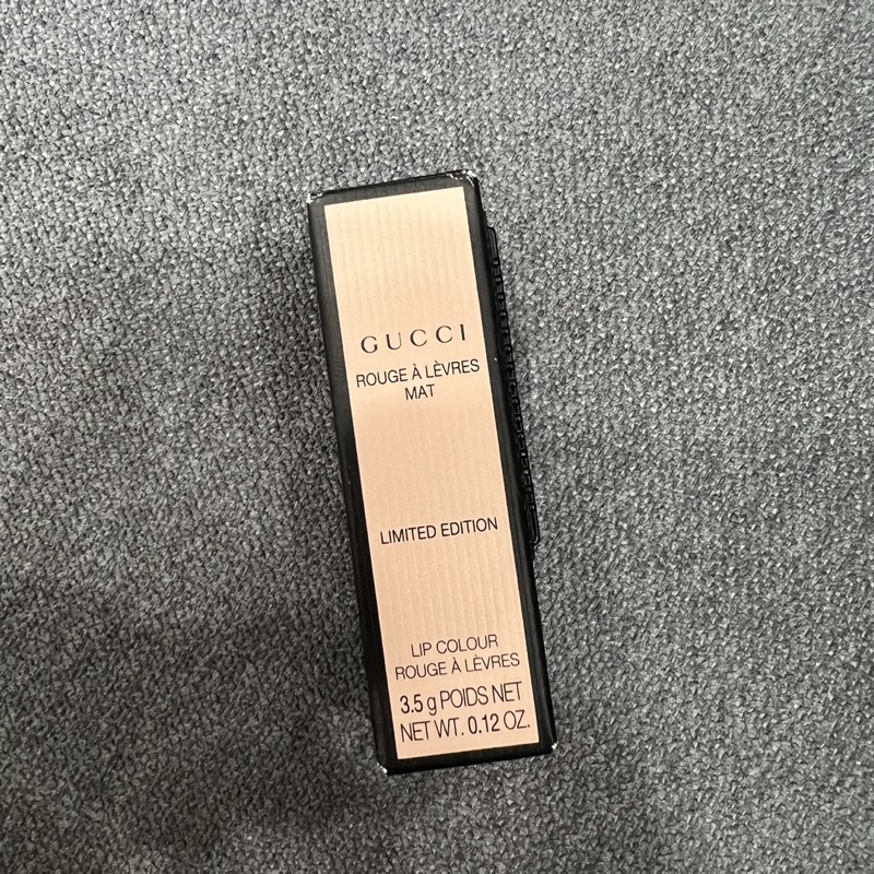 Son màu Gucci Lip Colour Rouge vỏ hoa 3.5gr
