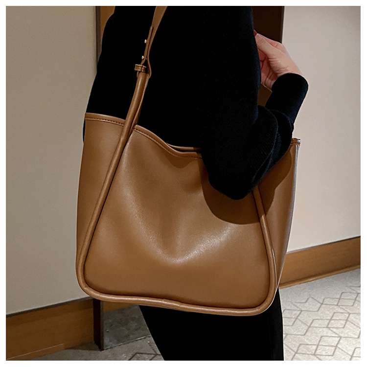 Mischa Túi Đeo Vai Da PU Màu Trơn Sức Chứa Lớn Dễ Phối Đồ Thời Trang Cho Học Sinh