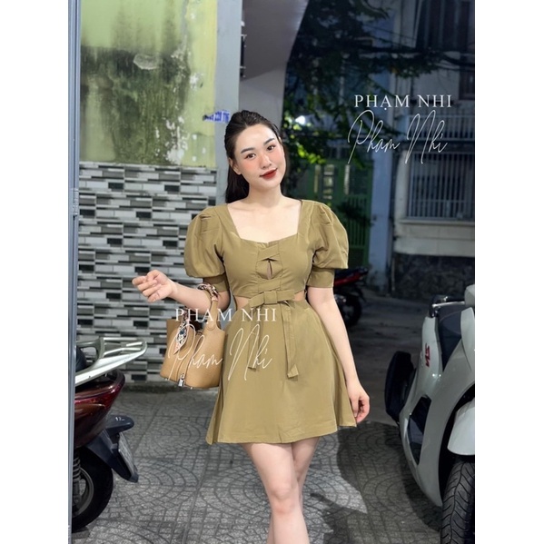 Váy thô lụa cổ vuông khoét eo xinh xắn