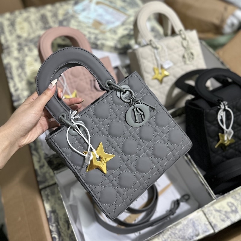 Túi Dio 5 múi kèm charm sao fullbox size 23cm