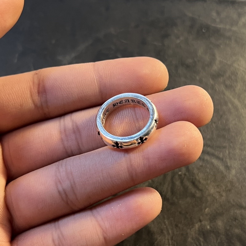 Nhẫn chromehearts