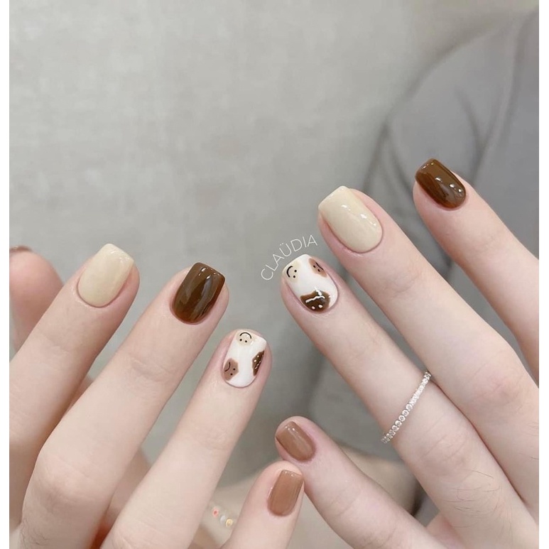 nailbox móng up thiêt kế mẫu trắng phối nâu