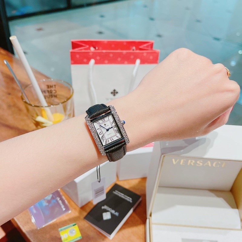 Đồng hồ đeo tay WWOOR nữ dây da mềm, hàng full box, thẻ bảo hành 12 tháng Mai Luxury Watch W 8806