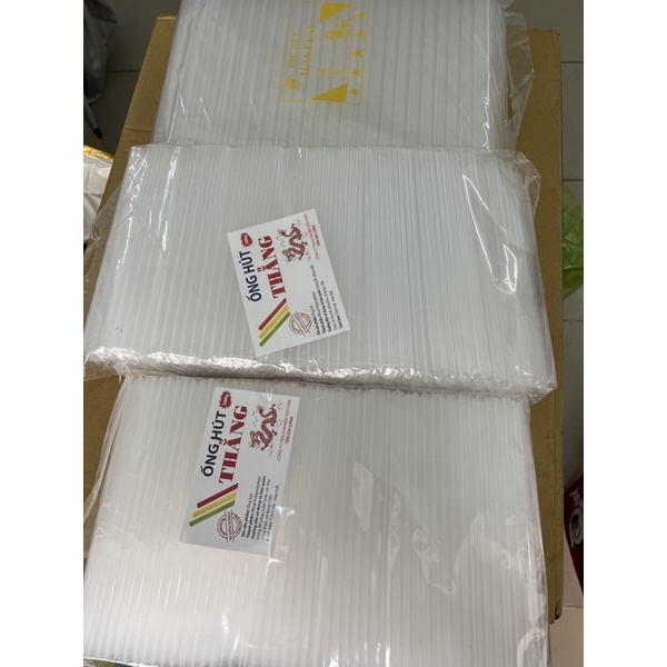 Ống hút nhựa trắng trong