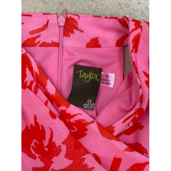 Đầm voan tơ Taylor dư xịn chuẩn xuất dư màu hoa đỏ