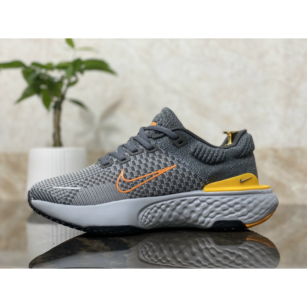 Giầy thể thao Nike Zoom Invincible Run FK2 êm nhẹ, thoáng khí